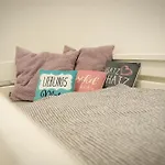 Appartement Mainline Retreat Zentral Mit Eigenem Parkplatz