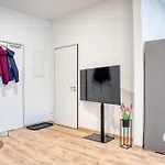 Appartement Mainline Retreat Zentral Mit Eigenem Parkplatz