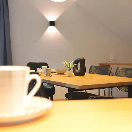 Mainline Retreat Zentral Mit Eigenem Parkplatz Appartement *