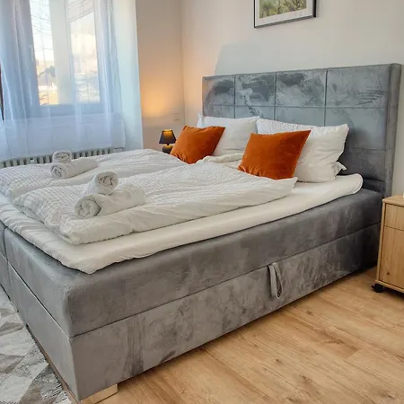 דירה Mainline Retreat Zentral Mit Eigenem Parkplatz אמברג