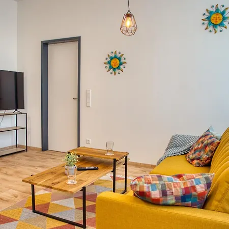 Appartement Mainline Retreat Zentral Mit Eigenem Parkplatz