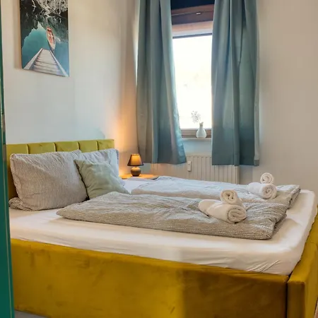 דירה Mainline Retreat Zentral Mit Eigenem Parkplatz אמברג