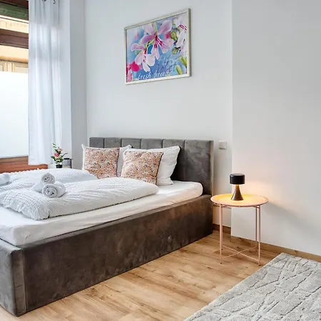 Mainline Retreat Zentral Mit Eigenem Parkplatz Apartment *
