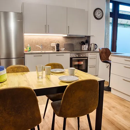 Mainline Retreat Zentral Mit Eigenem Parkplatz Apartment *