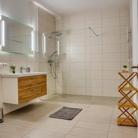 Mainline Retreat Zentral Mit Eigenem Parkplatz